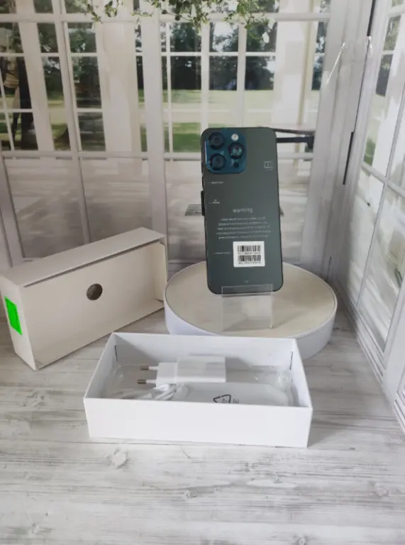 Смартфон 16 pro max 22gb 2tb android новинка
