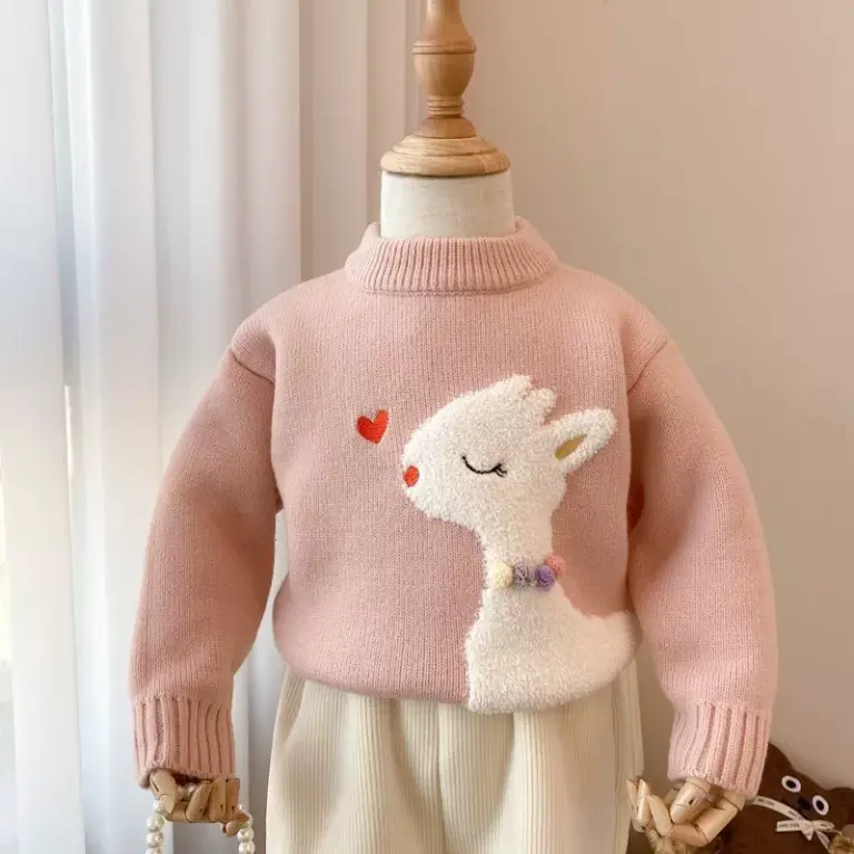 Детский тонкий вязаный свитер, срок изготовления заказа уточняйте.